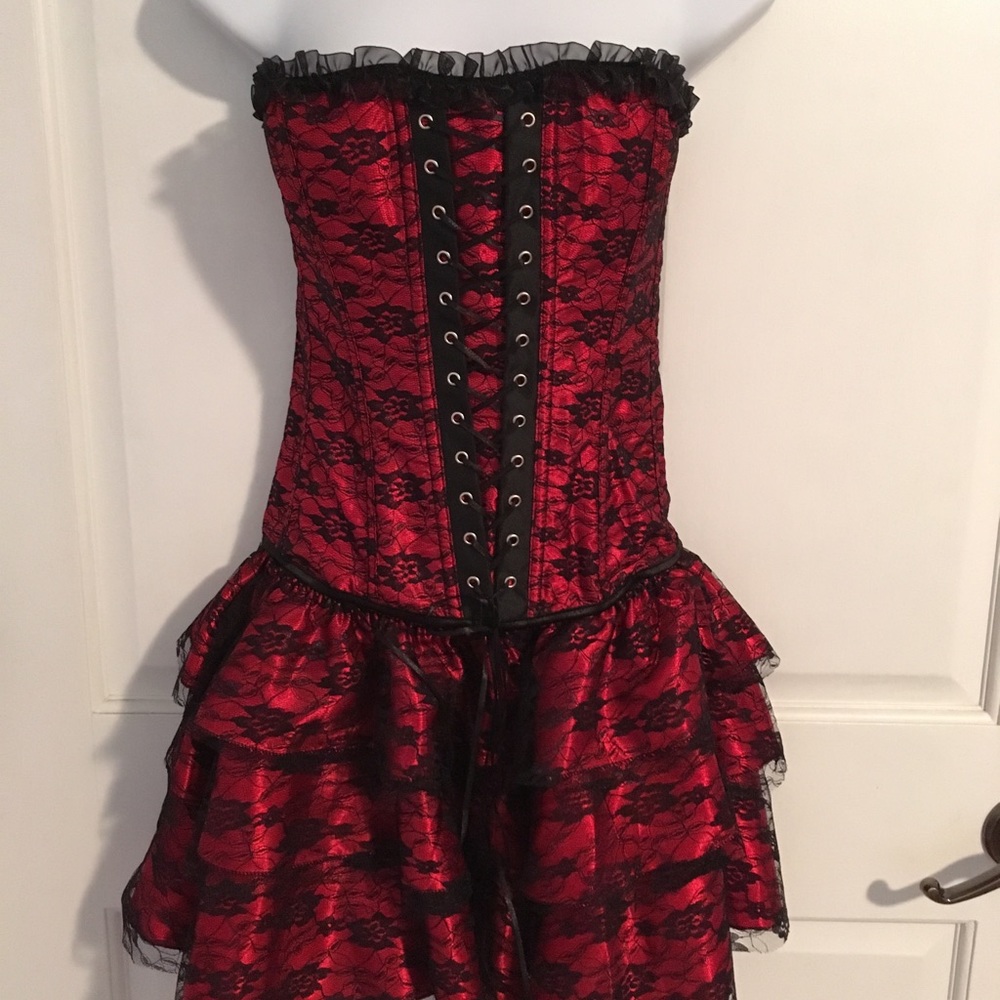 🔵 Black and Red Corset And Skirt Combo